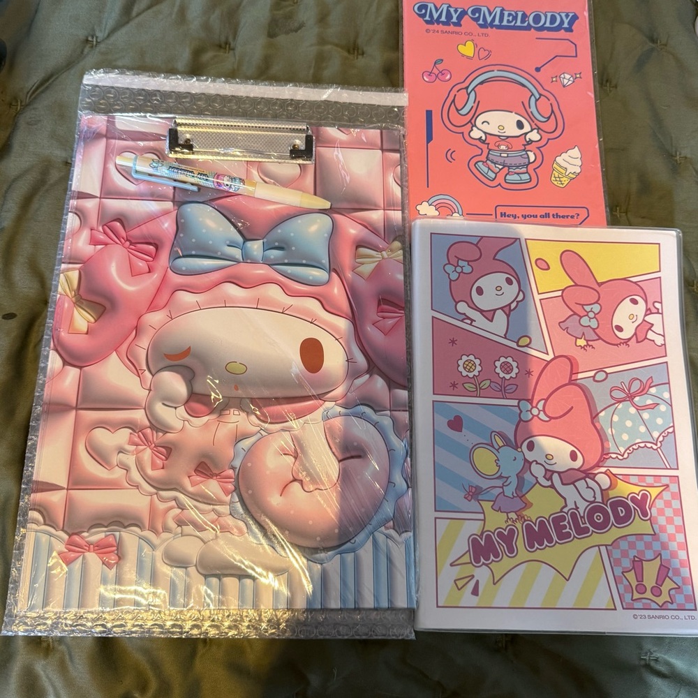 Brand New Sanrio My Melody Stationery Bundle - Clipboard, Pen  and 2 Notebooks